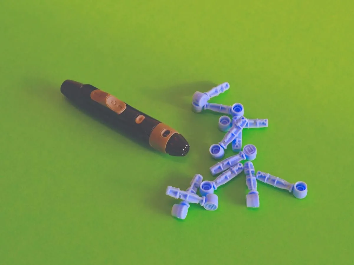 finger prick tool for diabetes nurses and diabetes management