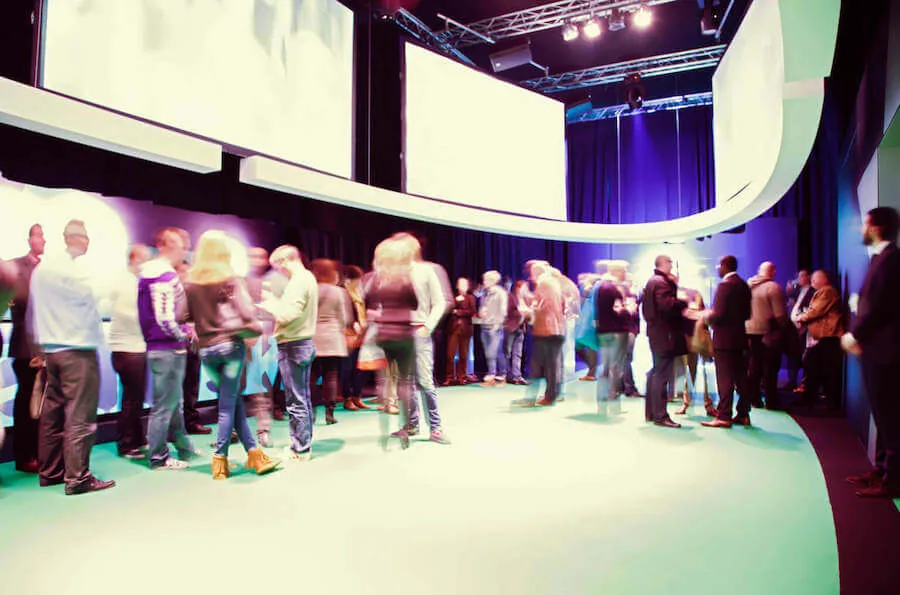 picture of crowd of people at conference networking nurse networking nursing CEUs